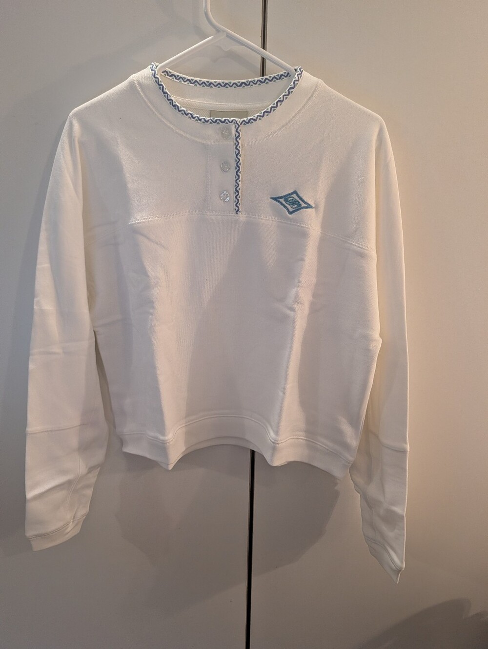 Quiksilver Woman's White Lightweight Crewneck Henley Sweatshirt Small NWT